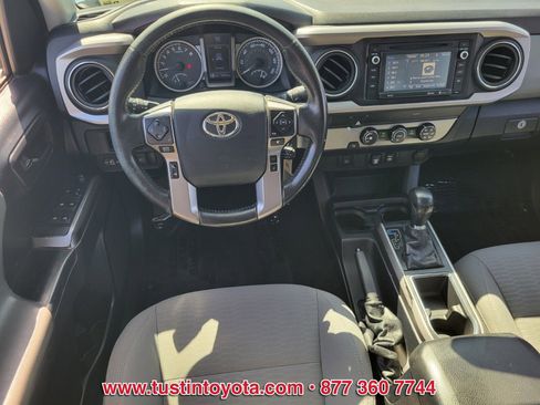 Used 2019 Toyota Tacoma SR5 RWD image 12