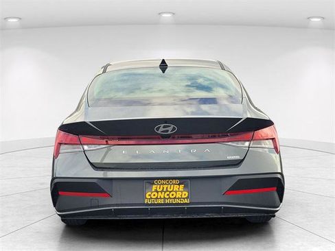 New 2026 Hyundai Elantra Blue image 4