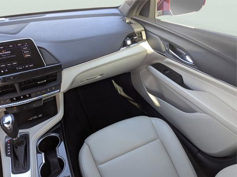 Used 2023 Cadillac CT4 Luxury image 15