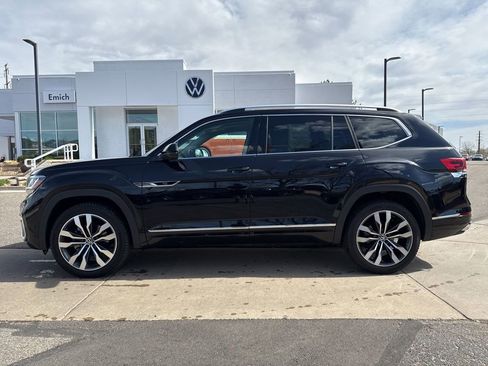 Certified 2023 Volkswagen Atlas SEL Premium image 2