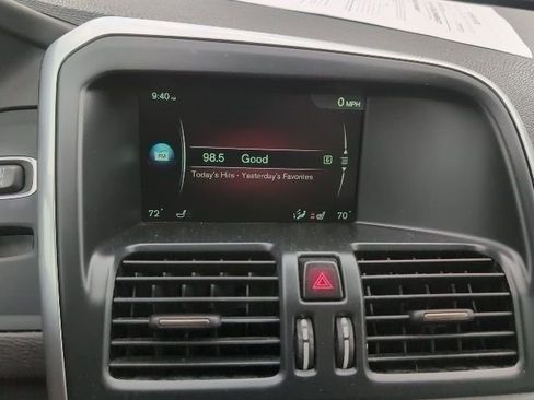 Used 2016 Volvo XC60 T5 Premier w/ Proximity Package image 25