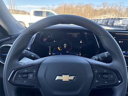 New 2026 Chevrolet Trax LT image 11