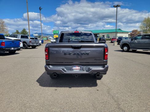 New 2026 RAM 1500 Express AWD/4WD image 4