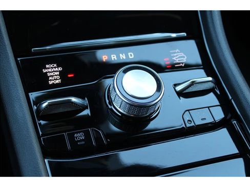 Used 2022 Jeep Grand Cherokee Overland w/ Advanced Protech Group III AWD/4WD image 33