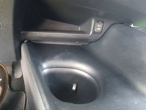 Used 2018 Toyota C-HR XLE FWD image 25