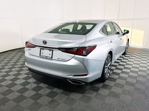 Used 2021 Lexus ES 350 w/ Accessory Package FWD image 3