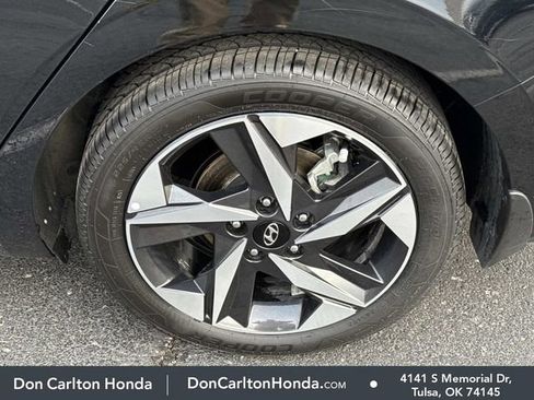 Used 2023 Hyundai Elantra SEL w/ Convenience Package image 24