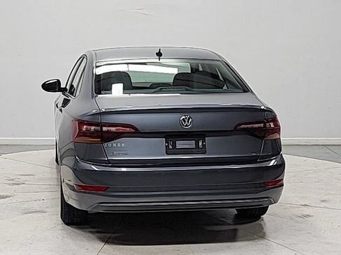 Used 2019 Volkswagen Jetta SE FWD image 6