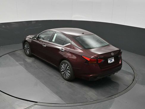 Used 2024 Nissan Altima 2.5 SV image 25