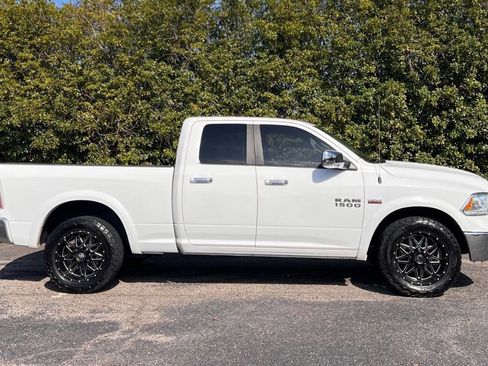 Used 2017 RAM 1500 Laramie image 9
