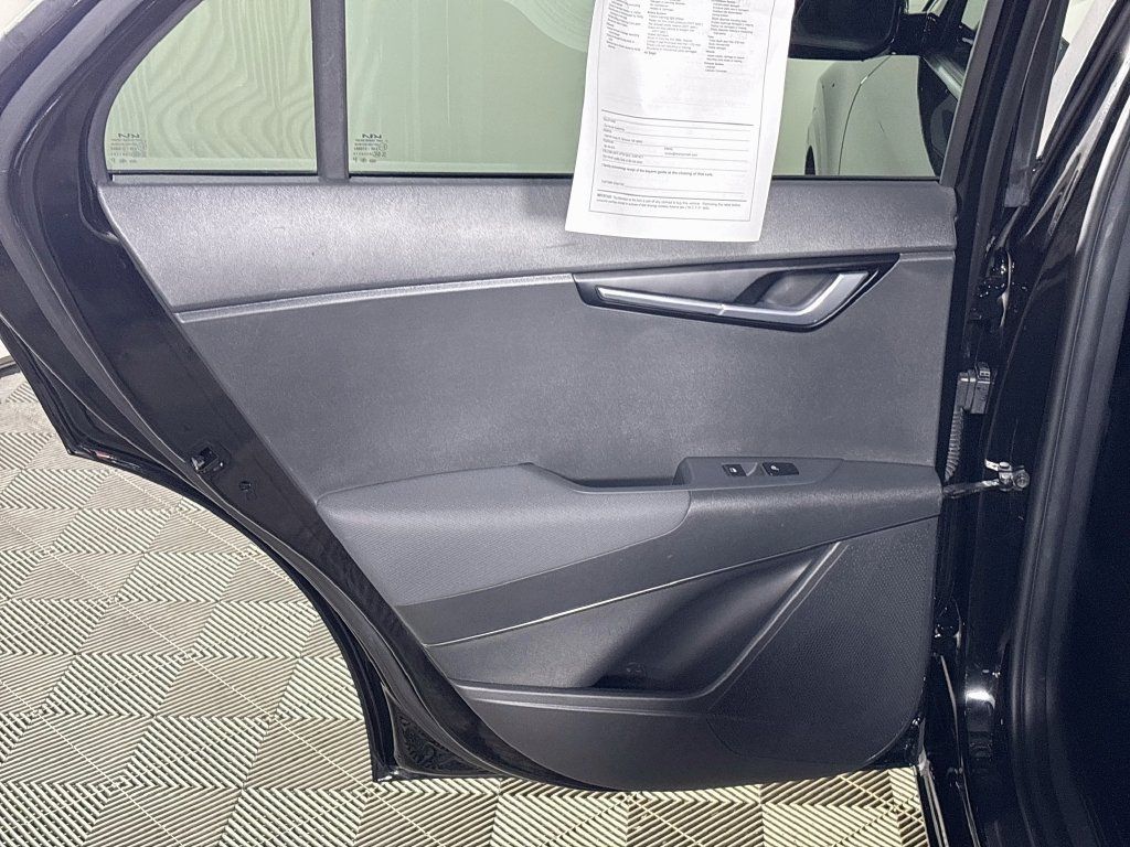 Used 2023 Kia Niro Wind w/ Wind Preserve Package FWD image 19