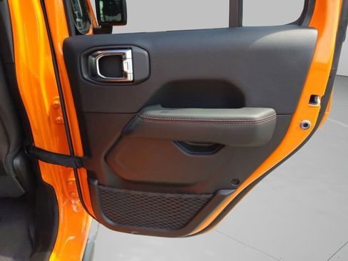 New 2025 Jeep Gladiator Rubicon image 31