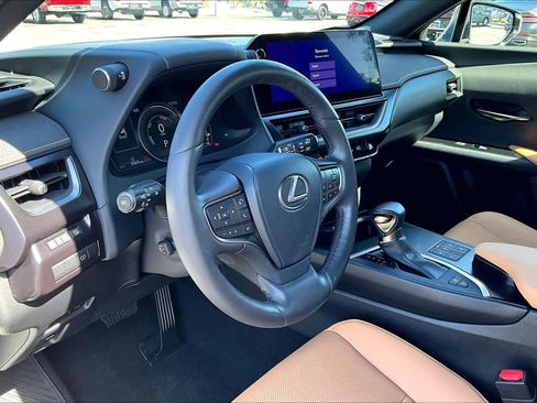 Used 2023 Lexus UX 250h Premium w/ Accessory Package (Z1) image 16