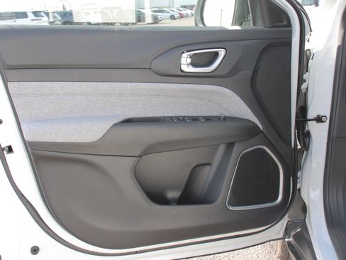 New 2026 Jeep Compass Latitude image 6