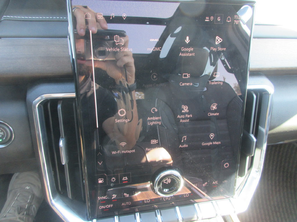 New 2027 GMC Acadia Denali Ultimate AWD/4WD image 18