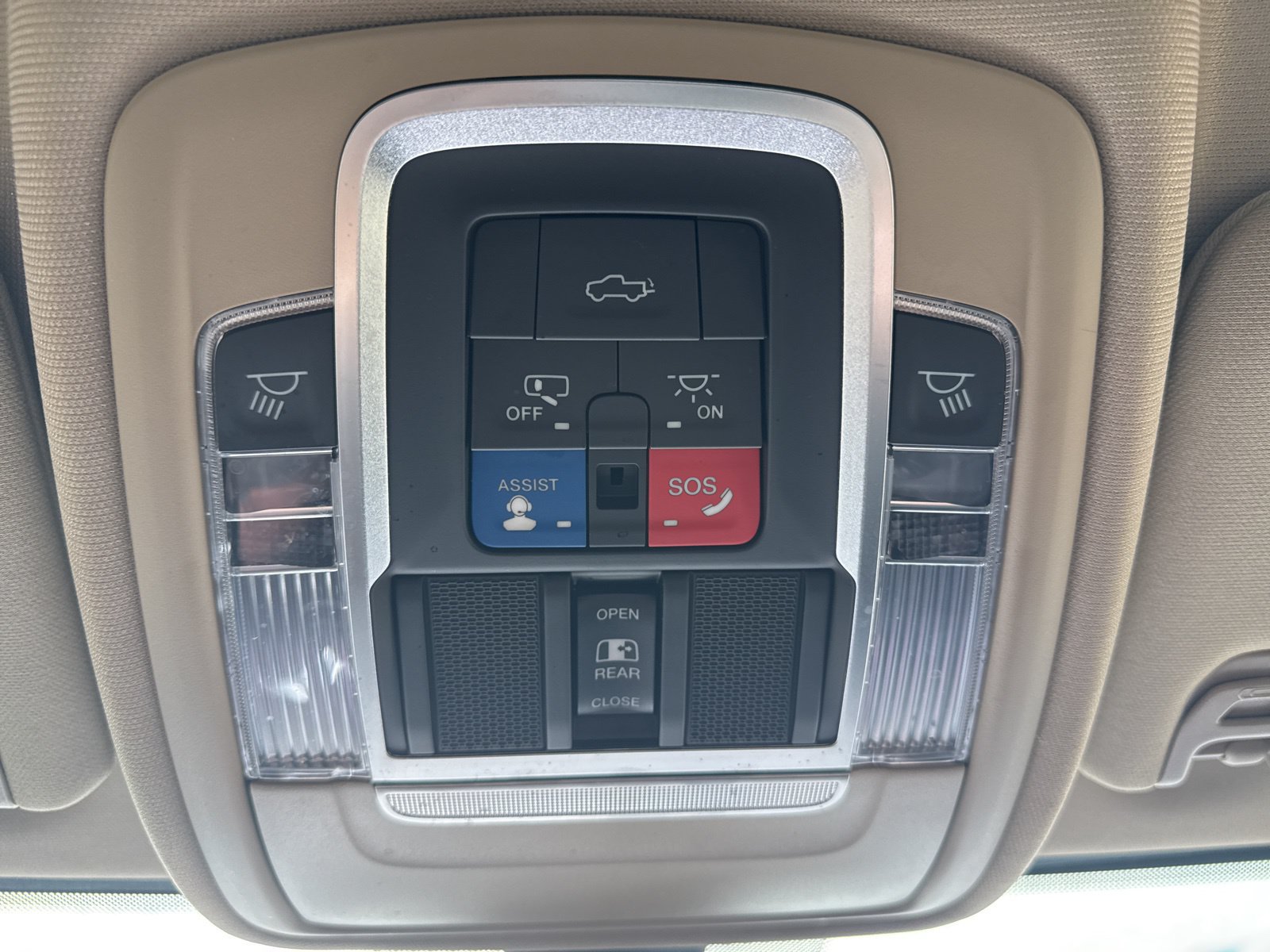 Used 2022 RAM 2500 Laramie AWD/4WD image 22