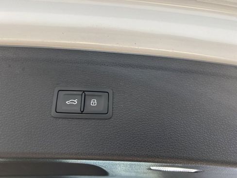 Used 2019 Audi Q5 2.0T Premium Plus w/ Premium Plus Package image 19