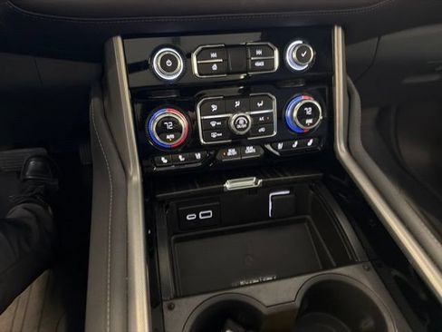 Used 2021 GMC Yukon Denali w/ Denali Premium Package AWD/4WD image 35