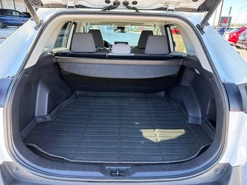 Used 2020 Toyota RAV4 XLE w/ Convenience Package FWD image 15