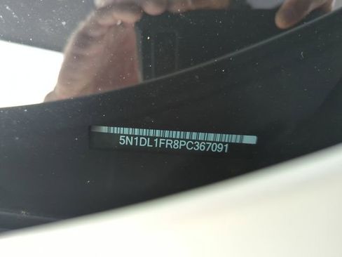 Used 2023 INFINITI QX60 Luxe w/ Vision Package FWD image 6