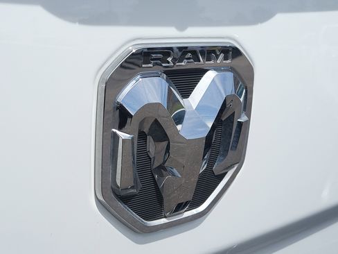 Used 2024 RAM 3500 Big Horn w/ Snow Chief Group AWD/4WD image 17