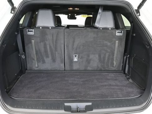 Used 2025 Toyota Highlander XSE AWD/4WD image 31