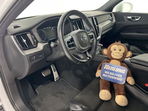 Used 2018 Volvo XC60 T6 R-Design w/ Convenience Package image 9