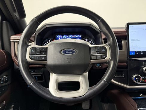 Used 2024 Ford Expedition Limited image 28