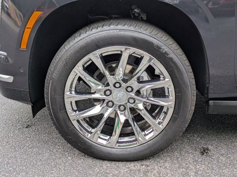Certified 2025 Cadillac Escalade Premium Luxury Platinum w/ LPO, Radiant Package RWD image 16