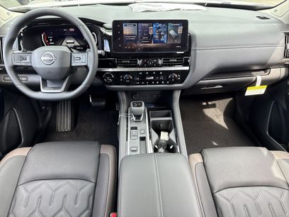 New 2026 Nissan Pathfinder Platinum