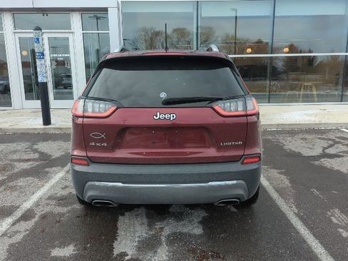 Used 2019 Jeep Cherokee Limited image 3