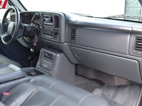 Used 2002 Chevrolet Silverado 2500 LS w/ Electrical Convenience Pkg AWD/4WD image 11