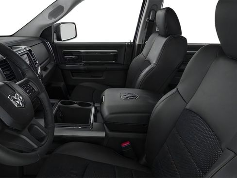 Used 2014 RAM 1500 Laramie w/ Convenience Group RWD image 6