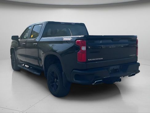 Used 2019 Chevrolet Silverado 1500 Custom Trail Boss w/ Custom Convenience Package AWD/4WD image 9