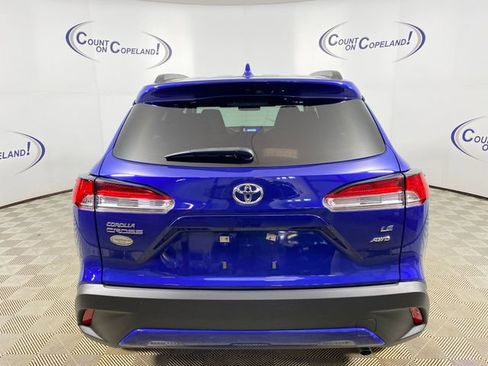 Used 2024 Toyota Corolla Cross LE image 6