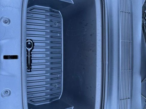 Used 2022 Tesla Model Y Long Range image 22