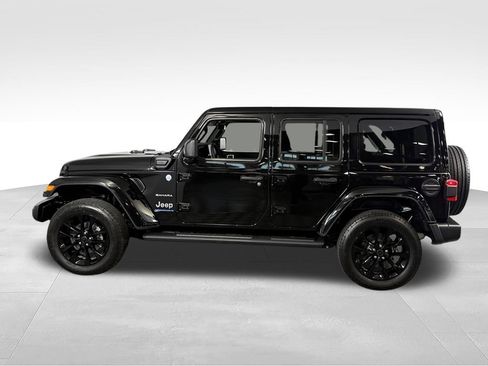 Used 2024 Jeep Wrangler Unlimited Sahara AWD/4WD image 11