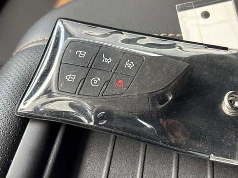 Used 2021 GMC Yukon AT4 w/ AT4 Premium Package AWD/4WD image 37