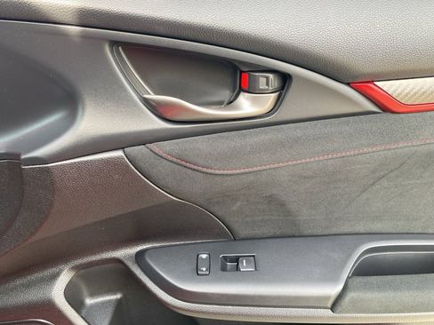 Used 2019 Honda Civic Type R image 12