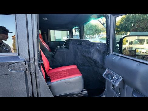 Used 1997 HUMMER H1 4-Door Wagon AWD/4WD image 30