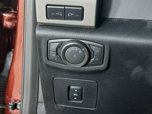 Used 2016 Ford F150 Lariat w/ Equipment Group 502A Luxury image 17