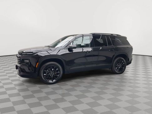 Certified 2025 Chevrolet Traverse LT w/ Midnight/Sport Edition AWD/4WD image 38