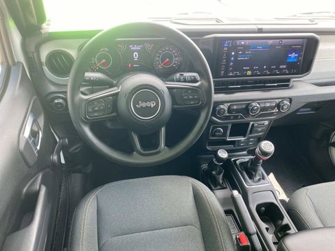 Used 2024 Jeep Wrangler Unlimited Sport AWD/4WD image 18