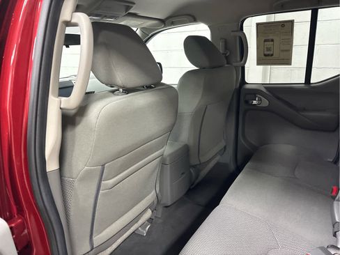 Used 2019 Nissan Frontier SV image 24