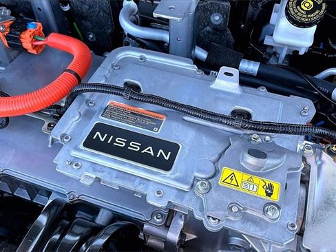 Certified 2025 Nissan Ariya AWD image 30