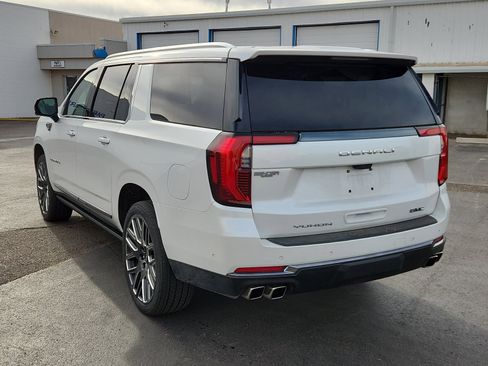 Used 2025 GMC Yukon XL Denali Ultimate w/ LPO, Floor Liner Package image 3