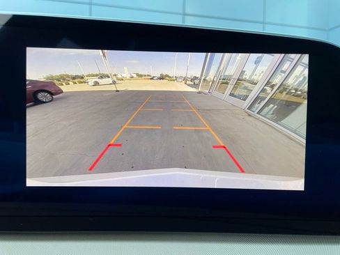 Used 2024 Cadillac XT4 Luxury w/ LPO, Floor Liner Package FWD image 8