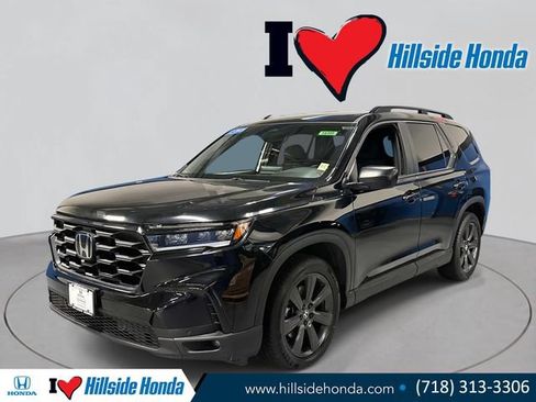 Certified 2023 Honda Pilot Sport image 1