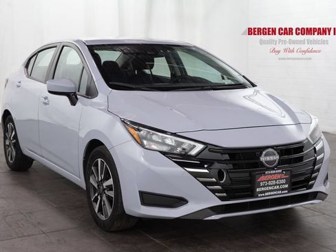Used 2025 Nissan Versa SV FWD image 1