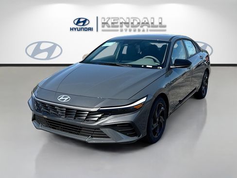 New 2026 Hyundai Elantra Sport image 3